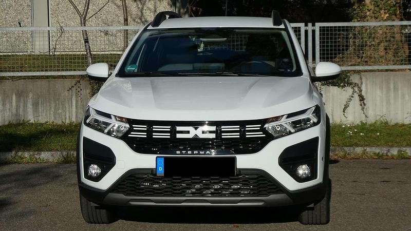 Gebraucht Dacia Sandero Expression 91 PS (66 kW) 2024 Weiß Limousine