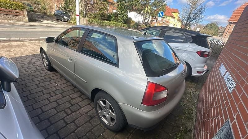 Gebraucht Audi A3 102 PS (75 kW) 2002 Gold Kleinwagen
