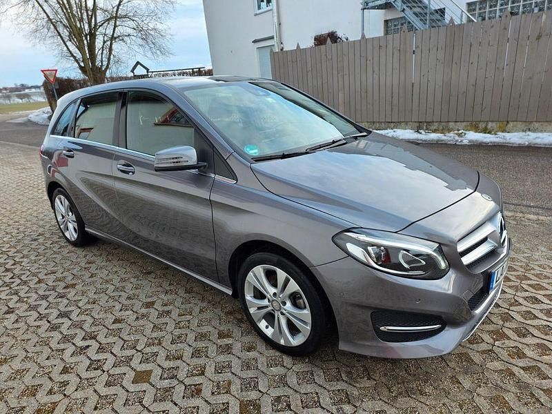 Gebraucht Mercedes B220 170 PS (125 kW) 2018 Grau Van / Kleinbus