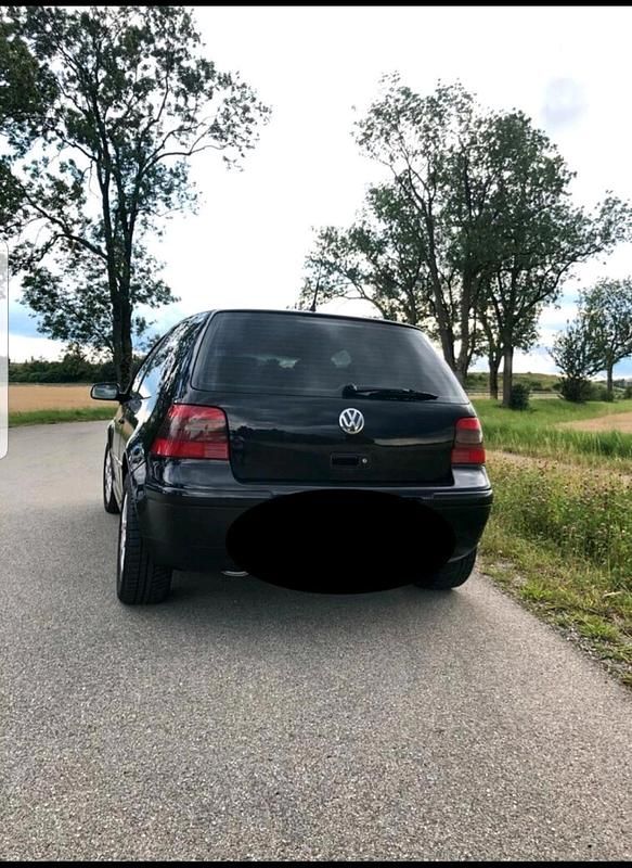 Second-hand VW Golf 105 CP (77 kW) 2003 Negru Coupe