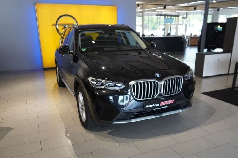 Black sapphire metallic Gebraucht 2022 BMW X3 Sport Line SUV | 37.490 € (Superpreis) - Bild 1/4