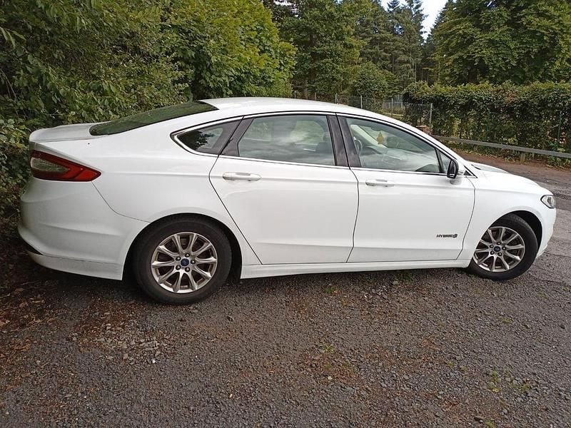 Weiß Gebraucht 2016 Ford Mondeo Limousine | 9.700 € (Guter Preis) - Bild 1/4
