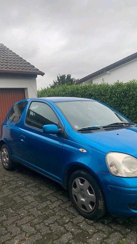Blau Gebraucht 2003 Toyota Yaris Kleinwagen | 3.600 € - Bild 1/4