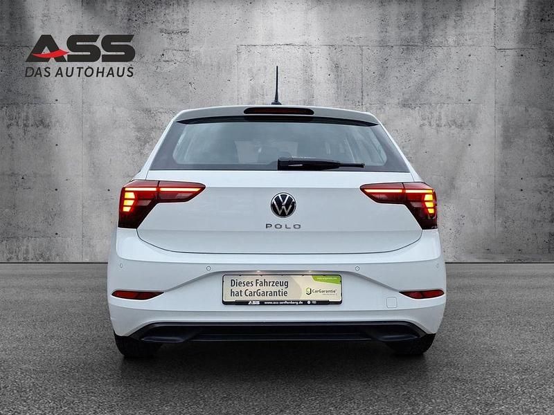 Gebraucht VW Polo Life 80 PS (58 kW) 2023 Weiß Kleinwagen