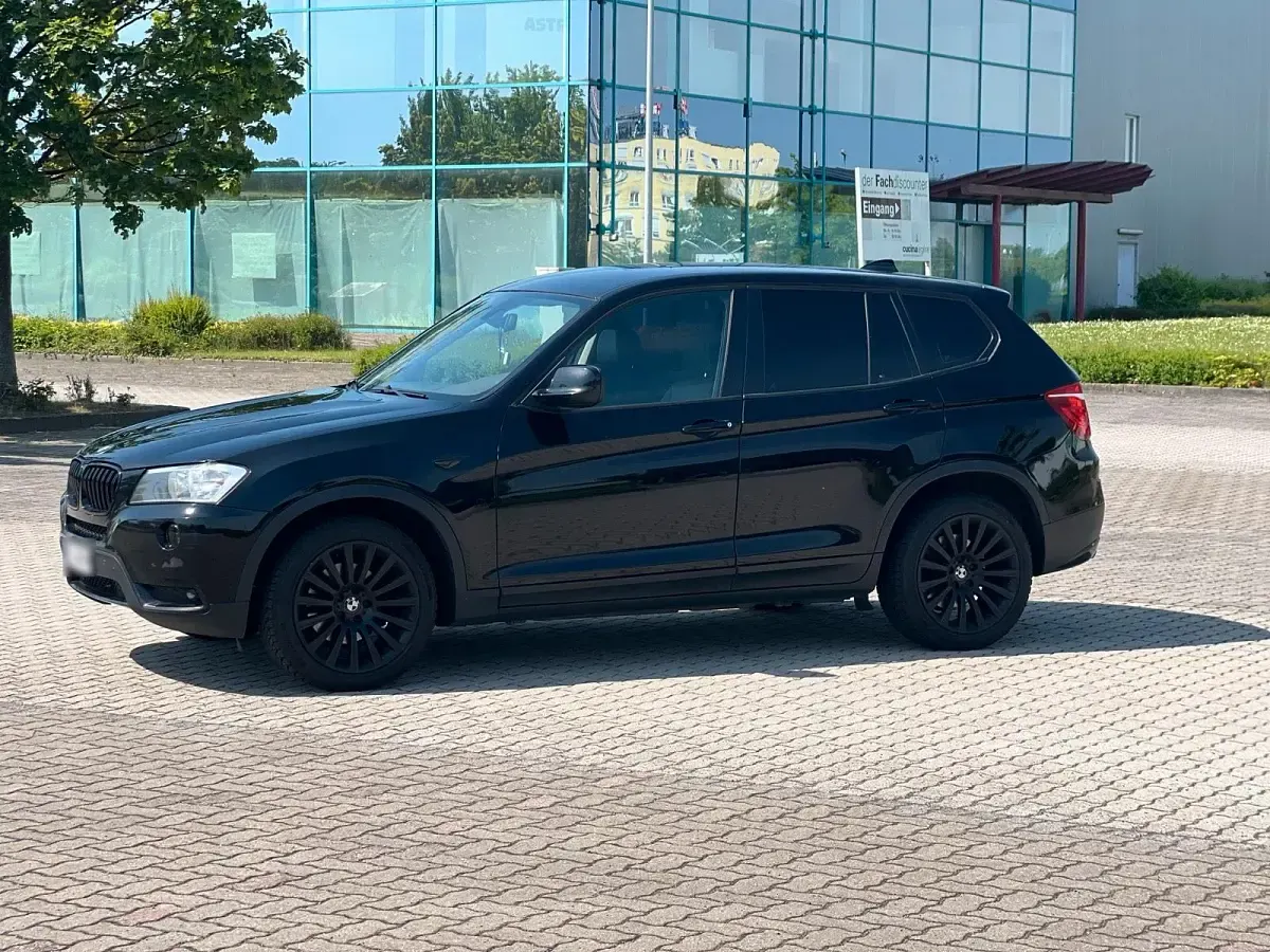 Gebraucht BMW X3 140 PS (102 kW) 2012 Schwarz SUV