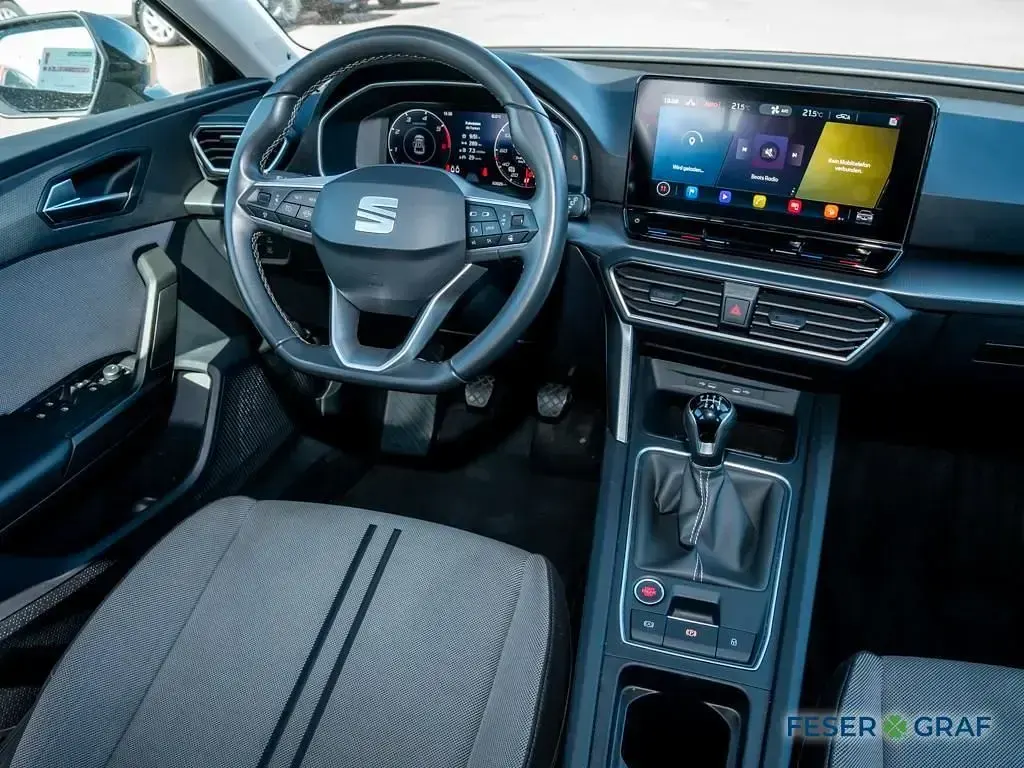 Używany Seat Leon Beats 116 KM (85 kW) 2022 Czarny Sedan/Limuzyna