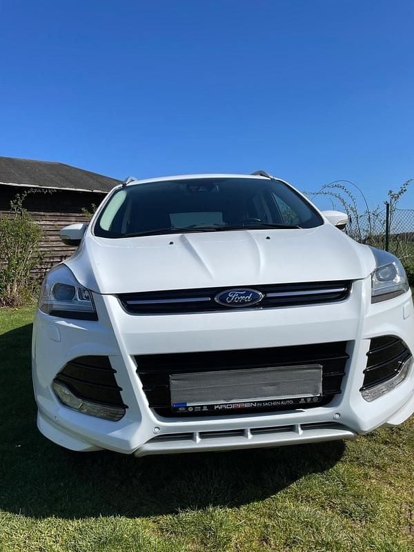 Gebraucht Ford Kuga 163 PS (119 kW) 2014 Weiß SUV