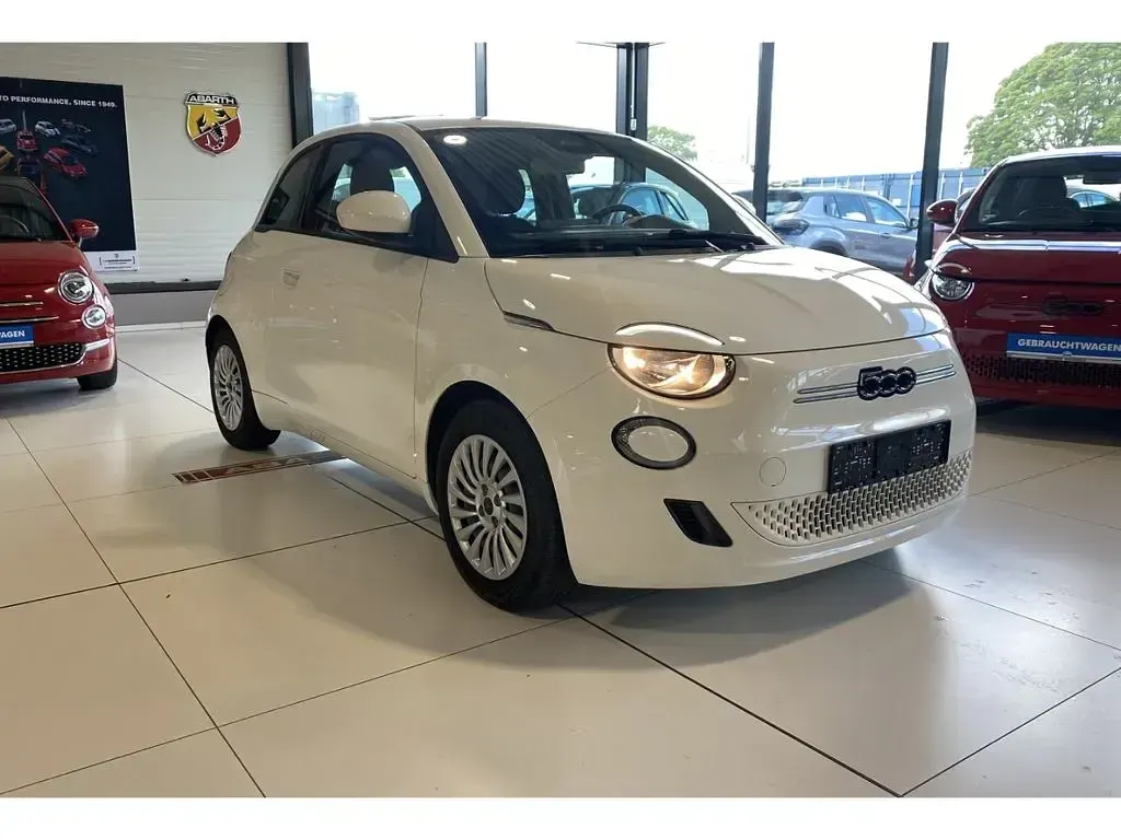 Gebraucht Fiat 500e 86 kW (118 PS) 2023 Arktis weiß) (weiss Kleinwagen