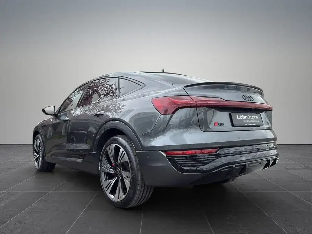 Gebraucht Audi Q8 Sportback e-tron S-Line 300 kW (408 PS) 2023 Daytonagrau perleffekt SUV