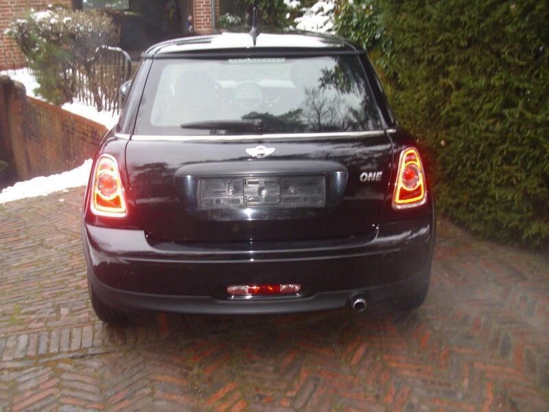 Second-hand Mini ONE 75 CP (55 kW) 2010 Negru Hatchback