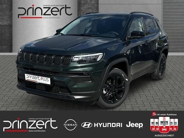 Grün (techno green metallic clear coat) Neu 2025 Jeep Compass North SUV | 34.770 € (Superpreis) - Bild 1/4