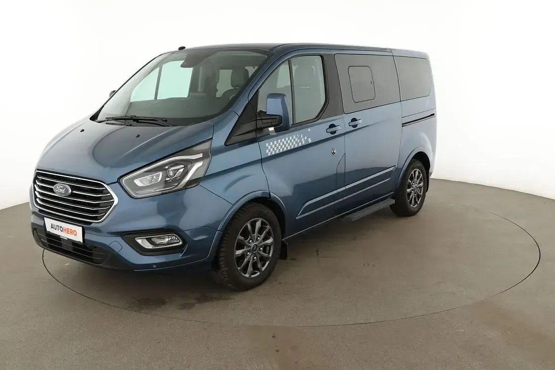 Gebraucht Ford Tourneo Titanium 170 PS (125 kW) 2019 Van / Kleinbus