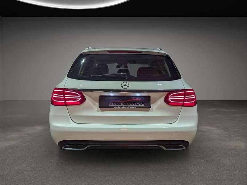 Gebraucht Mercedes C250 211 PS (155 kW) 2016 Weiß Kombi