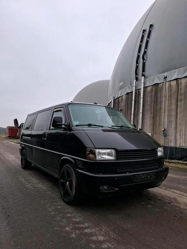 Second-hand VW Transporter 102 CP (75 kW) 2001 Negru Van