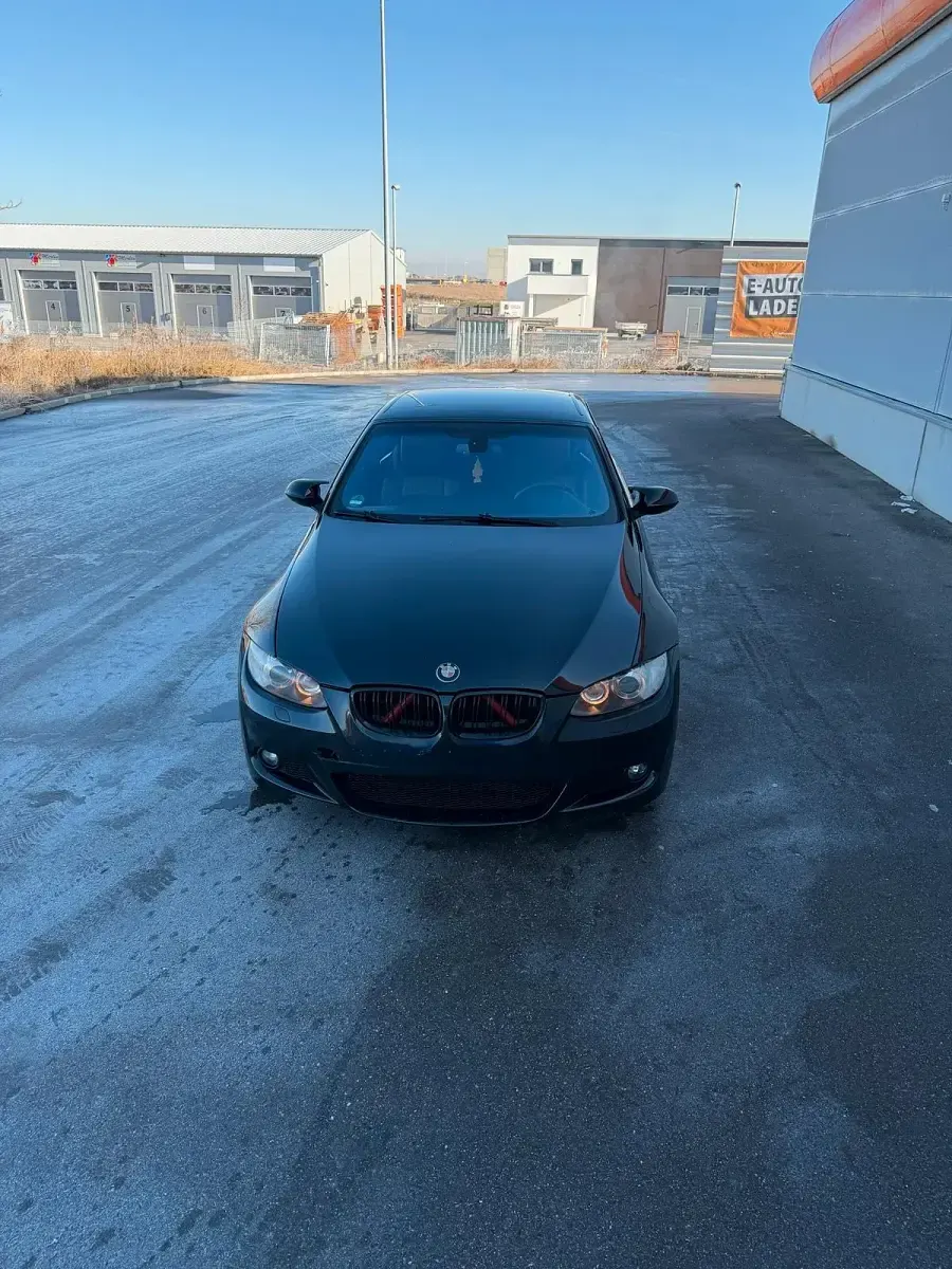 Gebraucht BMW 335 Cabriolet 306 PS (225 kW) 2007 Schwarz Cabrio