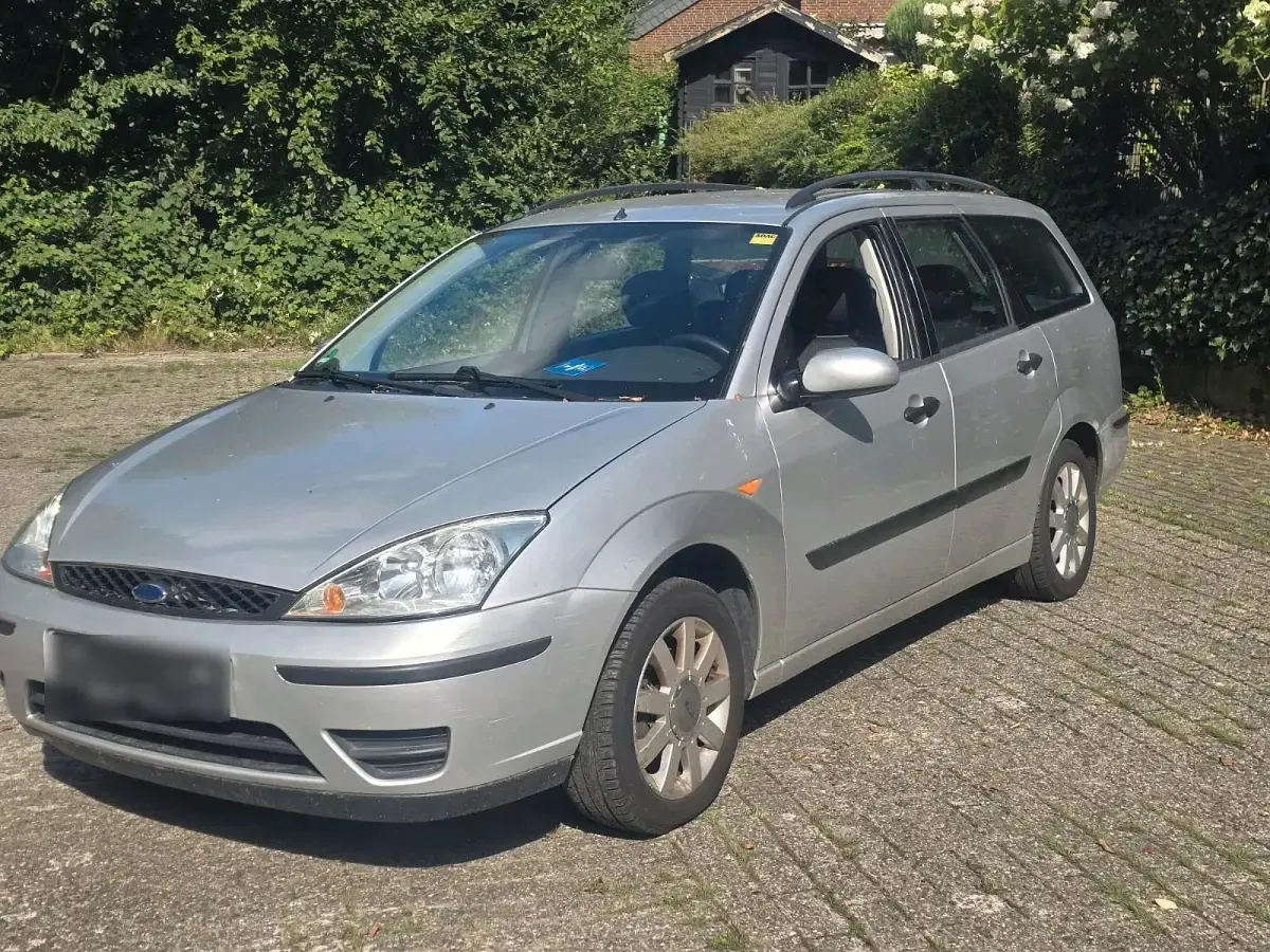 Gebraucht Ford Focus 75 PS (55 kW) 2004 Grau Kombi