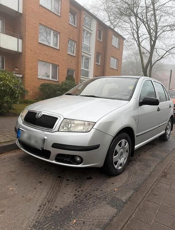 Silber Gebraucht 2006 Skoda Fabia Kleinwagen | 999 € (Guter Preis) - Bild 1/4