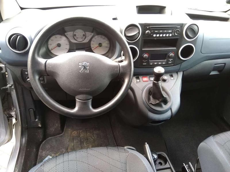 Gebraucht Peugeot TePee 109 PS (80 kW) 2010 Silber metallic Kombi