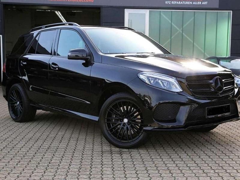 Schwarz Gebraucht 2016 Mercedes GLE400 AMG SUV | 37.500 € (Fairer Preis) - Bild 1/4