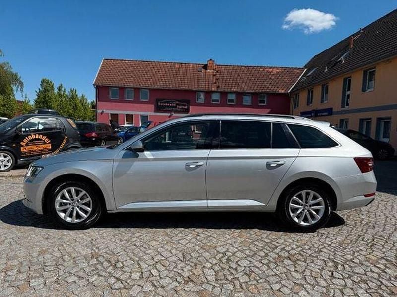Gebraucht Skoda Superb Ambition 150 PS (110 kW) 2018 Silber Kombi