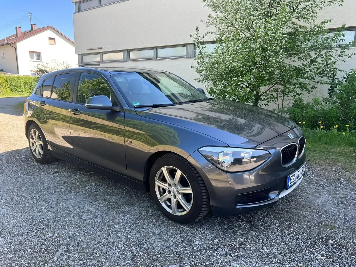 Używany BMW 118 170 KM (125 kW) 2012 Srebrny Hatchback