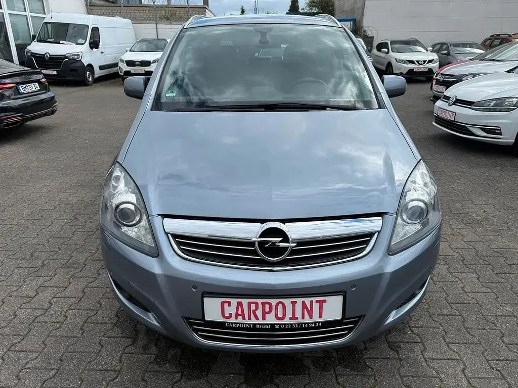 Gebraucht Opel Zafira Innovation 140 PS (102 kW) 2010 Silber Van / Kleinbus