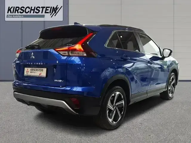 Używany Mitsubishi Eclipse Cross Plus 188 KM (138 kW) 2022 Niebieski SUV