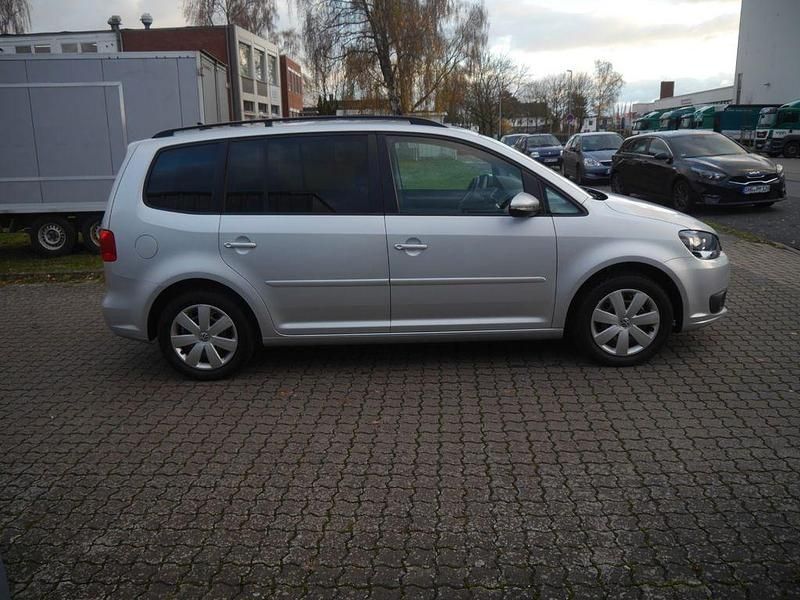 Gebraucht VW Touran Comfortline 105 PS (77 kW) 2012 Silber Van / Kleinbus