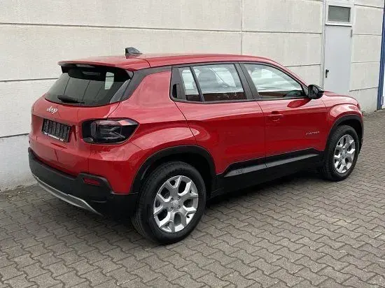 Gebraucht Jeep Avenger EV Altitude 114 kW (156 PS) 2023 Solid red clear coat SUV