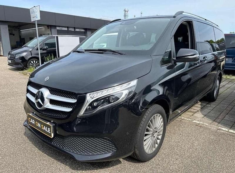 Obsidianschwarz metallic Gebraucht 2022 Mercedes V250 Edition Van / Kleinbus | 42.980 € (Superpreis) - Bild 1/4