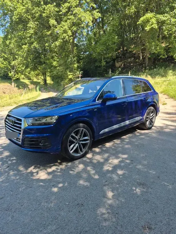 Używany Audi Q7 S-Line 272 KM (200 kW) 2016 Niebieski SUV