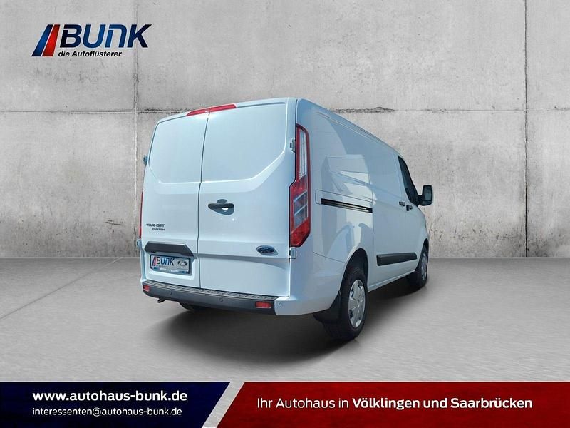 Gebraucht Ford Transit Custom Trend 131 PS (96 kW) 2024 Frostweiß Van