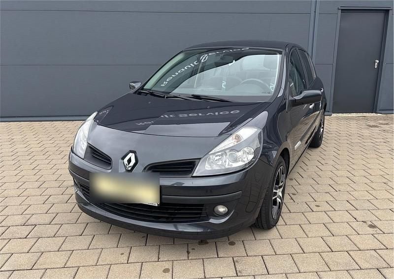 Grau Gebraucht 2009 Renault Clio II Kleinwagen | 3.750 € - Bild 1/4
