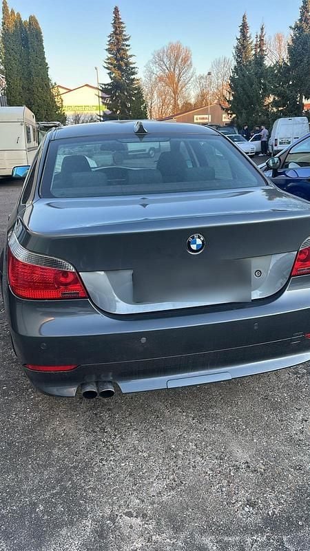 Gebraucht BMW 525 Basis 192 PS (141 kW) 2004 Grau Limousine