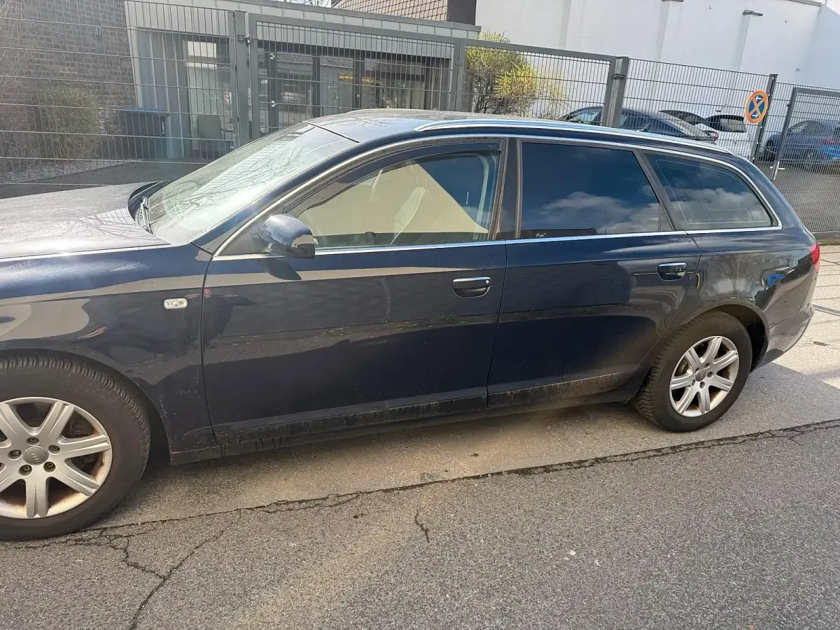 Gebraucht Audi A6 176 PS (129 kW) 2006 Blau Kombi