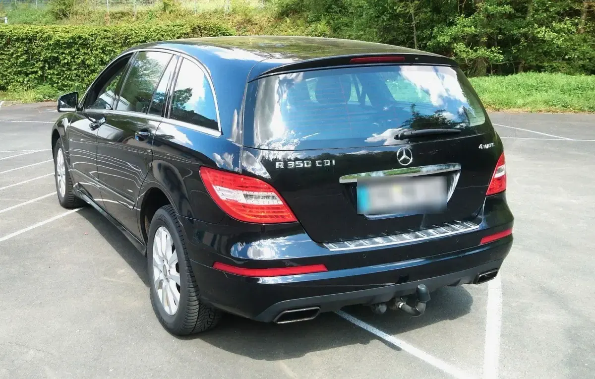 Gebraucht Mercedes R350 265 PS (194 kW) 2011 Schwarz Van / Kleinbus