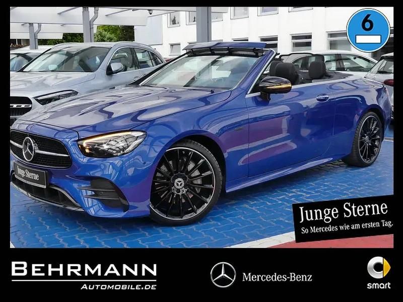 Lack spektralblau (metallic) Gebraucht 2024 Mercedes E200 Cabrio | 53.690 € (Fairer Preis) - Bild 1/4