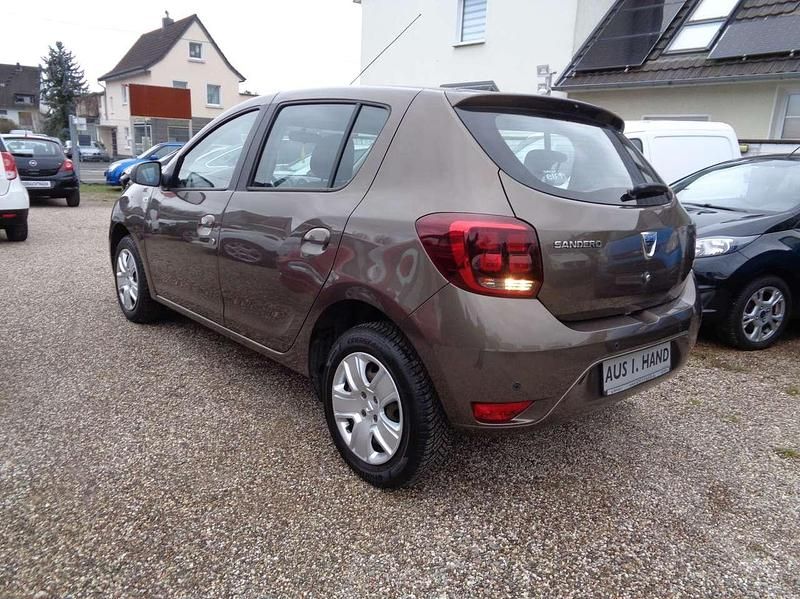 Gebraucht Dacia Sandero Essentiel 73 PS (53 kW) 2017 Braun Kleinwagen