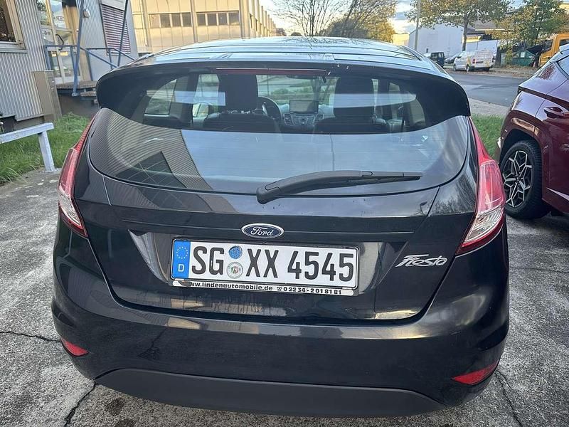 Gebraucht Ford Fiesta Trend 60 PS (44 kW) 2014 Kleinwagen