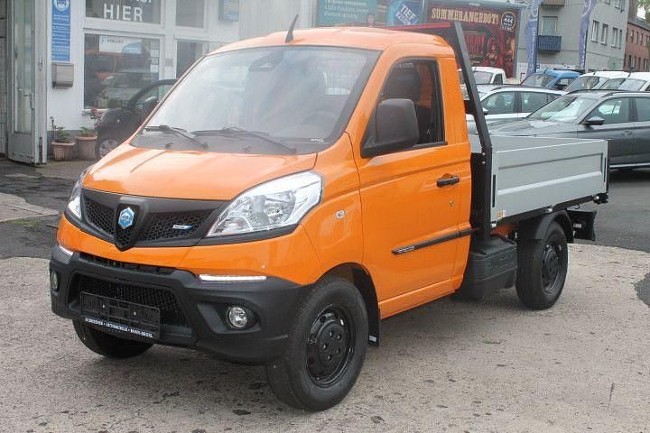 Gebraucht Piaggio Porter 106 PS (77 kW) 2022 Orange SUV