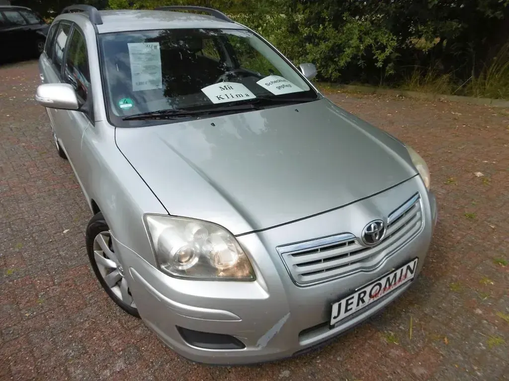 Gebraucht Toyota Avensis 129 PS (94 kW) 2007 Silber Kombi