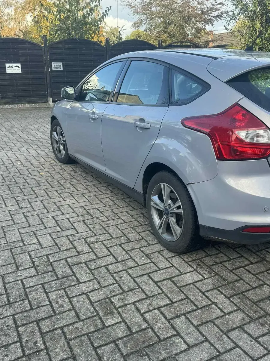 Brugt Ford Focus 100 HK (73 kW) 2014 Sølv Hatchback