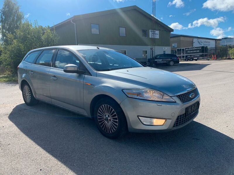 Gebraucht Ford Mondeo Titanium 220 PS (161 kW) 2007 Silber Limousine