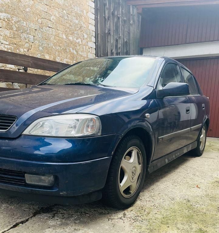 Gebraucht Opel Astra 75 PS (55 kW) 1999 Blau Limousine