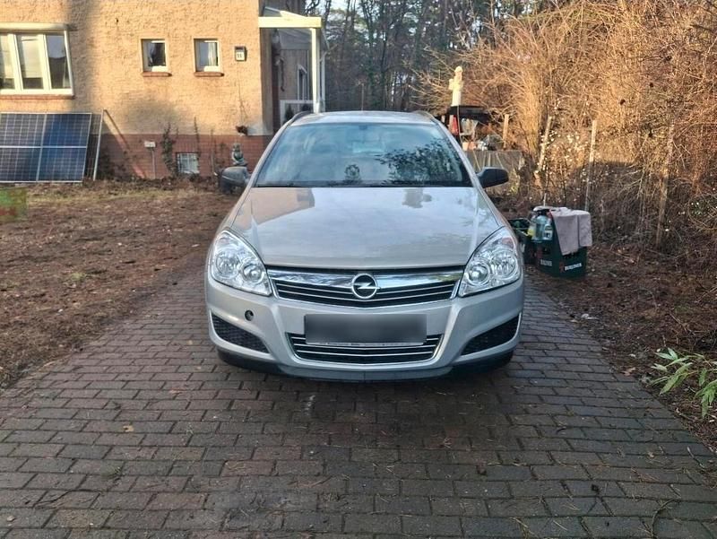 Gebraucht Opel Astra Selection 120 PS (88 kW) 2009 Silber Kombi