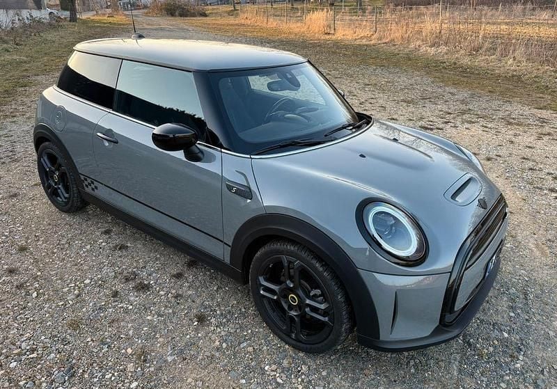 Gebraucht Mini Cooper SE 135 kW (184 PS) 2022 Grau Kleinwagen