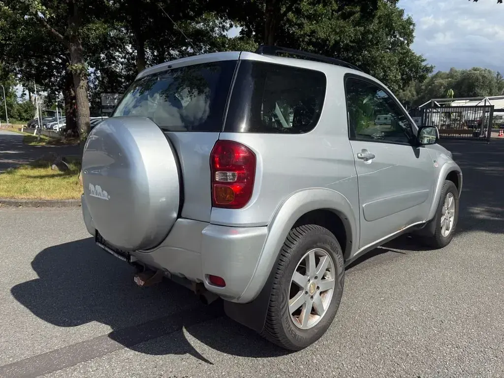 Gebraucht Toyota RAV4 Sol 150 PS (110 kW) 2005 Silber SUV