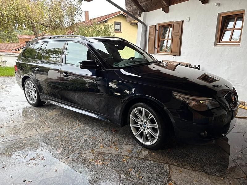 Gebraucht BMW 525 M Sport 218 PS (160 kW) 2008 Blau Kombi