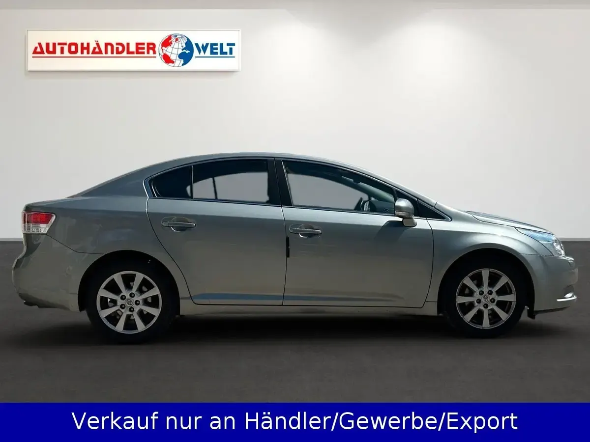 Gebraucht Toyota Avensis Executive 152 PS (111 kW) 2009 Silber Limousine