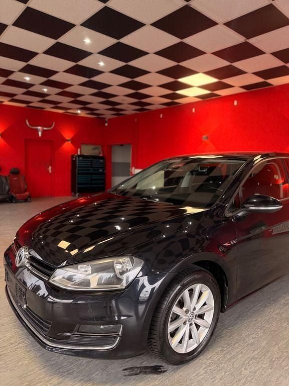 Second-hand VW Golf VII LOUNGE 110 CP (80 kW) 2016 Negru Berlinǎ